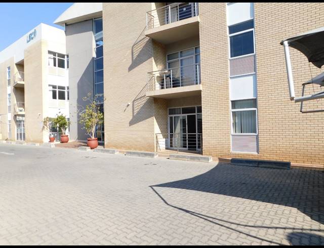 179M² OFFICE TO LET IN RANDBURG CENTRAL